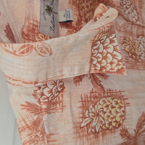 Island Shores tropical short sleeve shirt - Picture 3 of 10
